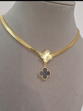 Gold And Black Onyx Clovers Pendant Necklace